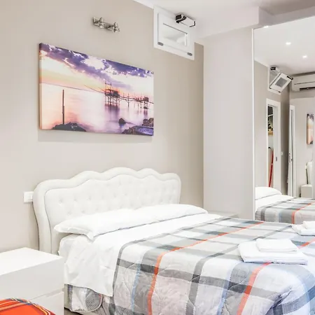 De'giudei, By Short Holidays Apartment *