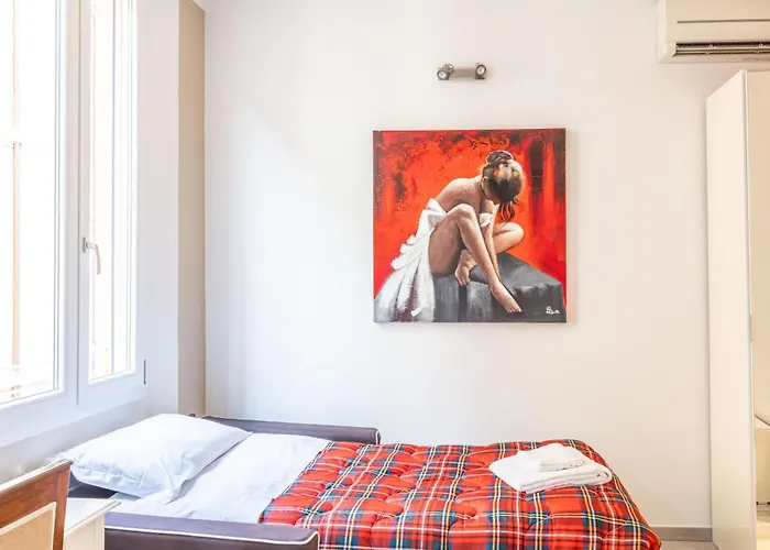 De'giudei, By Short Holidays *